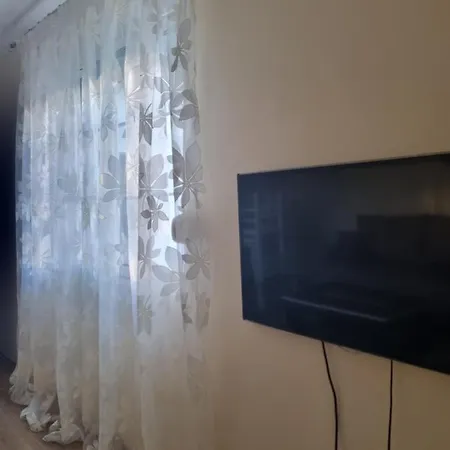 Aria Blue شكودر